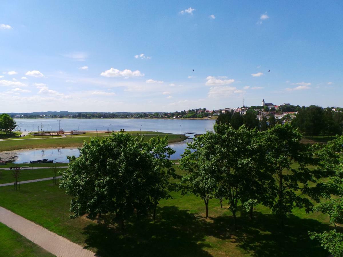 Cozy Apartment With A Wonderful Lake View Telšiai Exterior foto